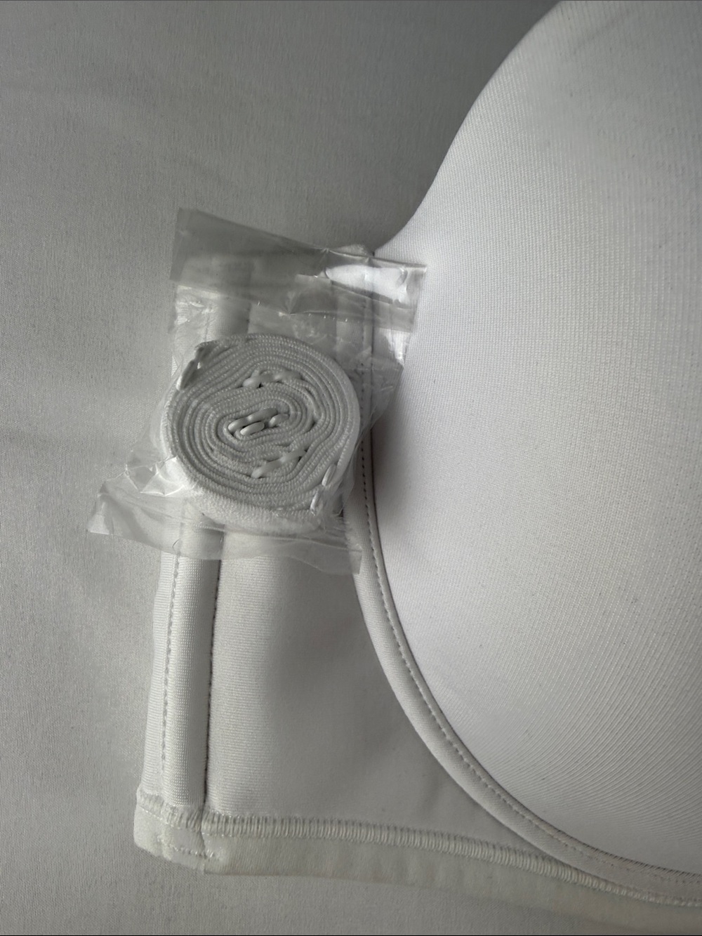 Vanity Fair Strapless Underwire Bra White Women's 42D NWT Convertible - Picture 2 of 6